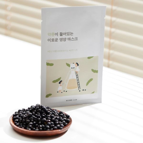Поживна тканинна маска з екстрактом чорних соєвих бобів Round Lab Soybean Nourishing Mask Sheet M237683 фото