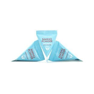 Скраб з содою для ніжного і ефективного очищення пір ETUDE HOUSE Baking Powder Crunch Pore Scrub 287 фото